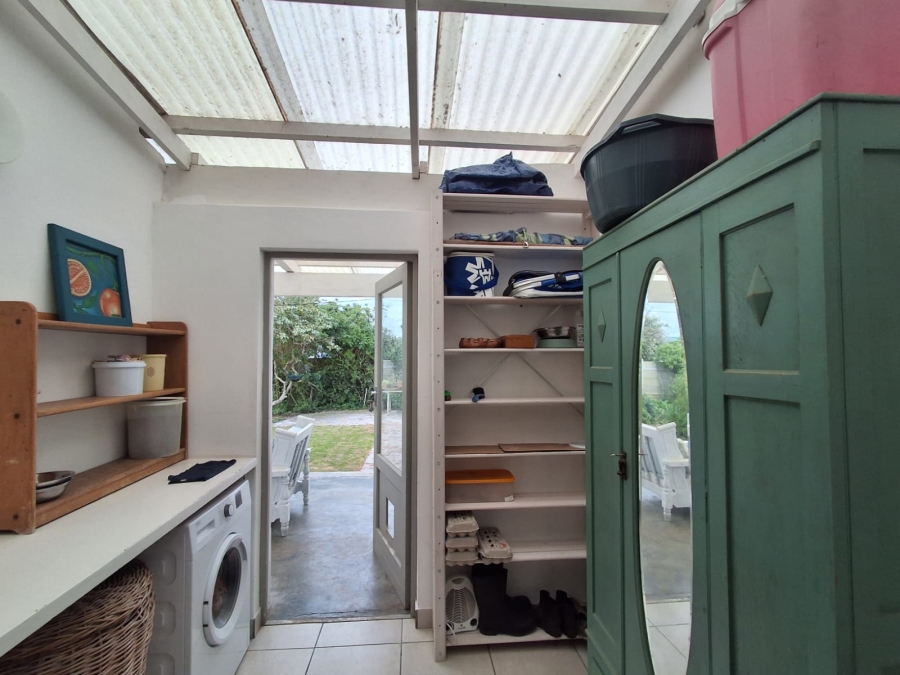 6 Bedroom Property for Sale in Stilbaai Wes Western Cape